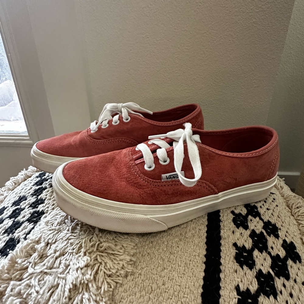 Dupont water repellent pig suede vans